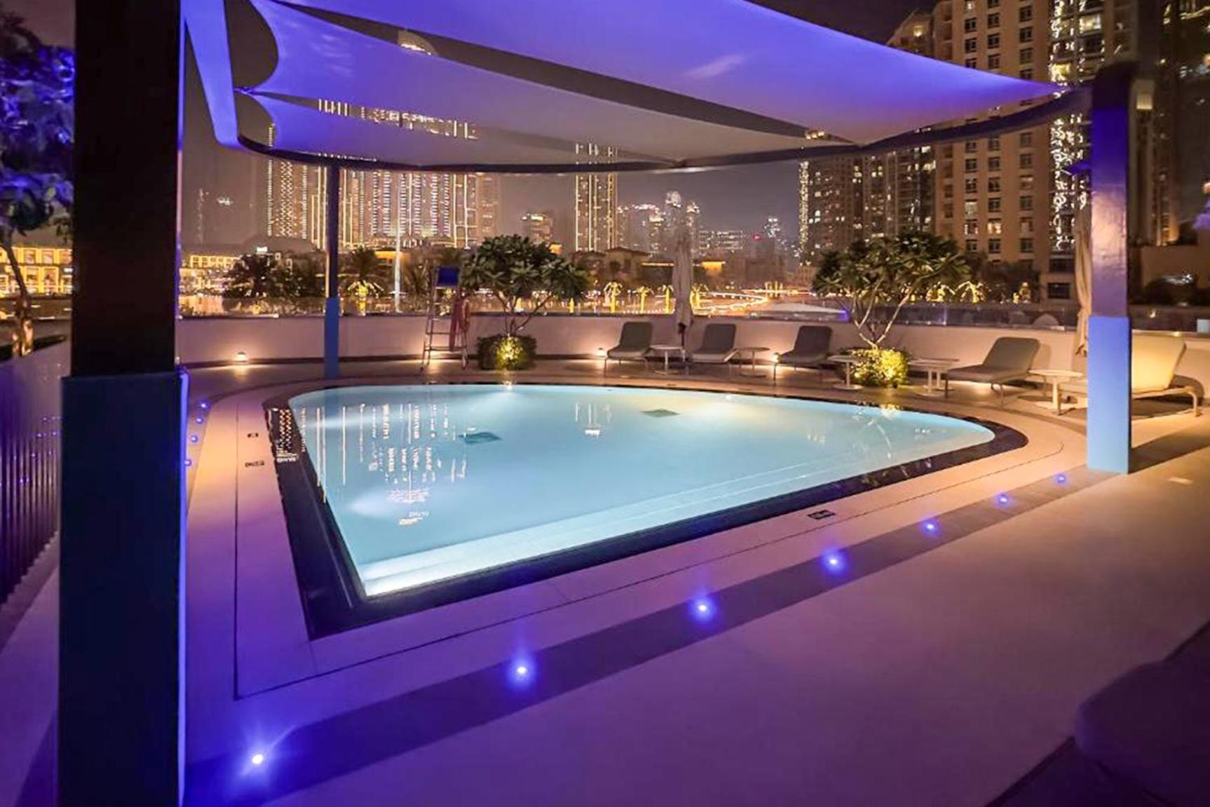 Apartment Livbnb-prestige 1br In Grande, Pool With Iconic Burj Khalifa View Dubai