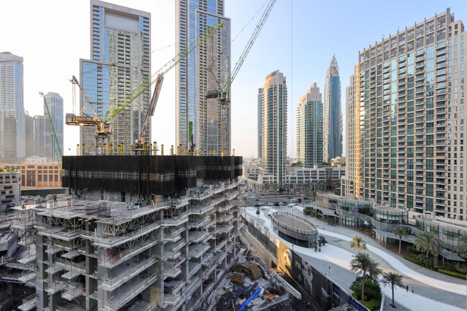 Livbnb-prestige 1br In Grande, Pool With Iconic Burj Khalifa View Apartment
