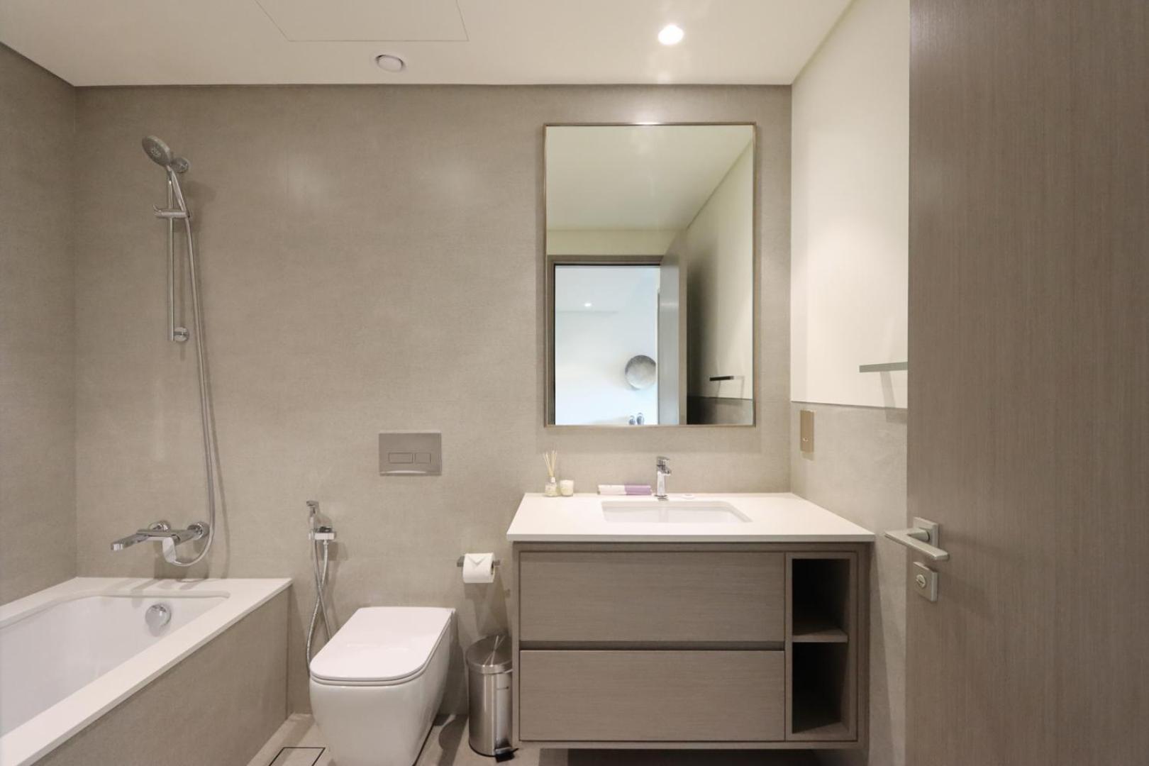 Livbnb-prestige 1br In Grande, Pool With Iconic Burj Khalifa View Apartment Dubai