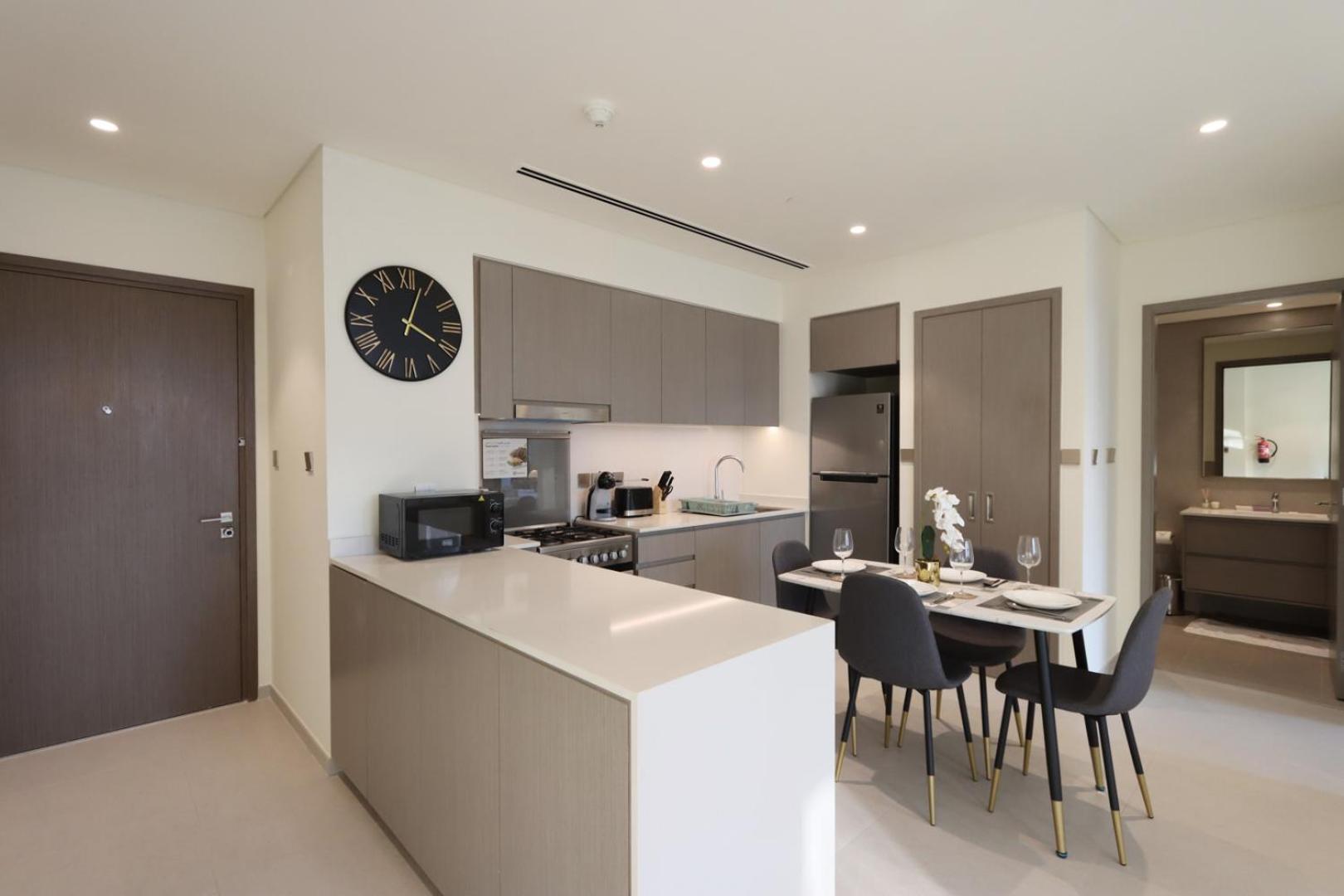 Apartment Livbnb-prestige 1br In Grande, Pool With Iconic Burj Khalifa View Dubai