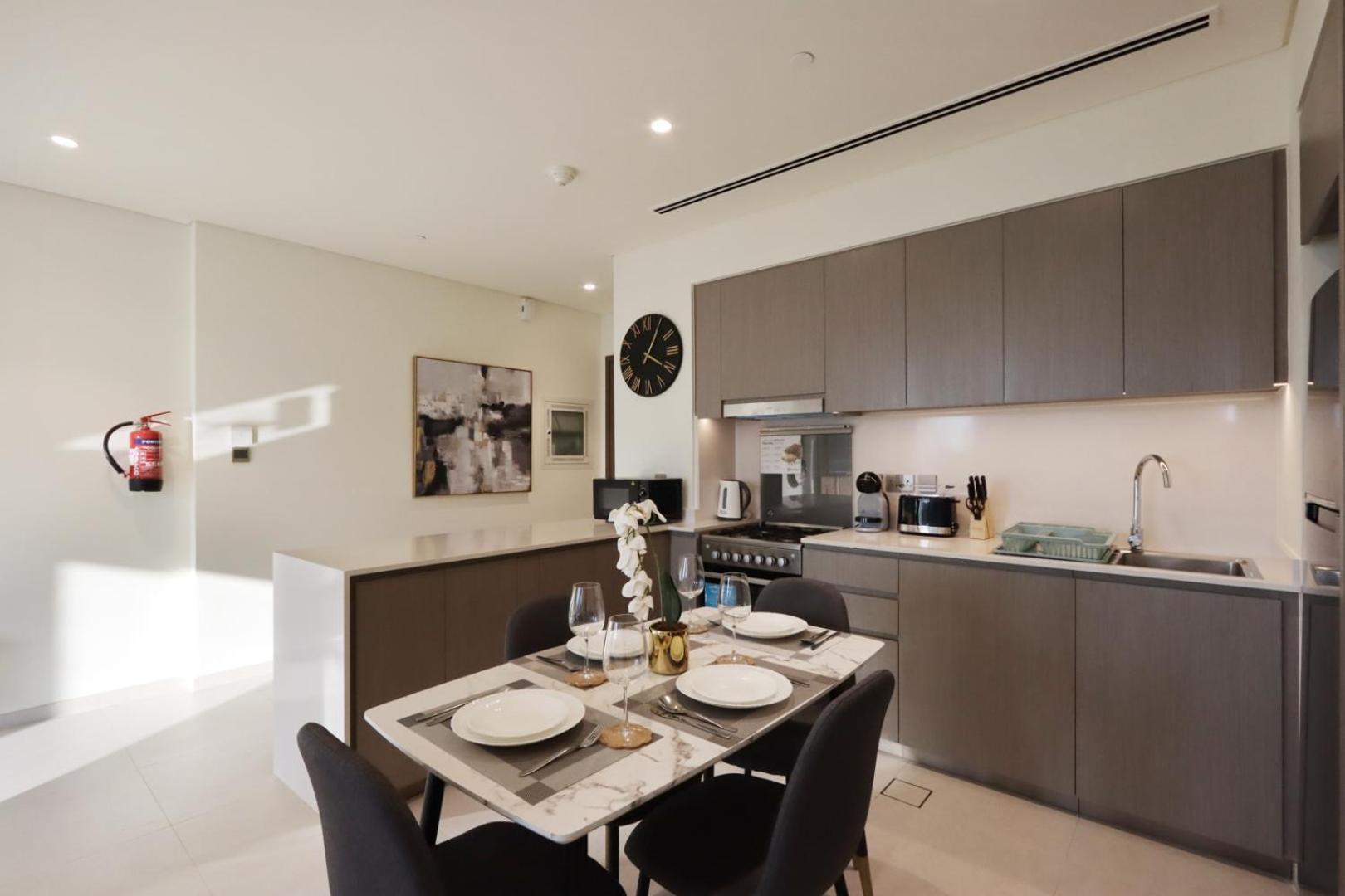 Apartment Livbnb-prestige 1br In Grande, Pool With Iconic Burj Khalifa View